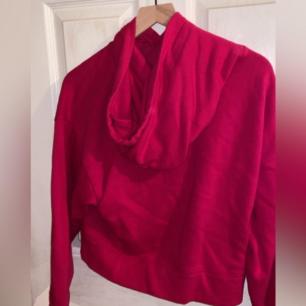 Hot pink old navy hoodie (never worn)